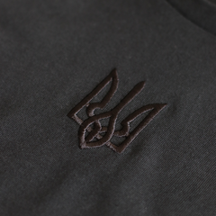Čierne Oversized Premium Tričko s výšivkou "Čierny Erb Ukrajiny - Trojzubec (Tryzub)" 10230B-XXL fotografia